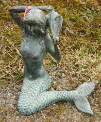 Meerjungfrau als Wasserspeier - aus Bronze