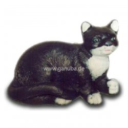 Skulptur Liegende Schwarz - weiße Katze mit grünen Augen